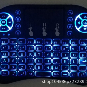 i8 клавиатура — мини безжична клавиатура с летяща мишка и подсветка, USB интерфейс, 2.4G безжично свързване, обхват до 10 м, тегло 0.13 кг