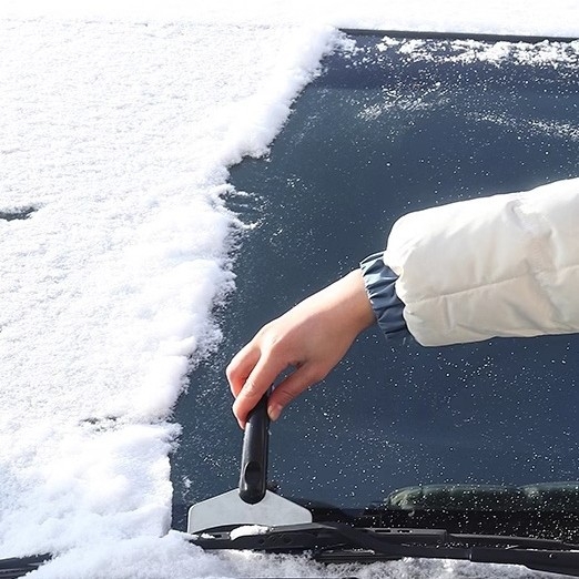 Φτυάρι χιονιού και αποψύκτης αυτοκινήτου από ανοξείδωτο ατσάλι, αποξεστήρας παρμπρίζ για τον χειμώνα