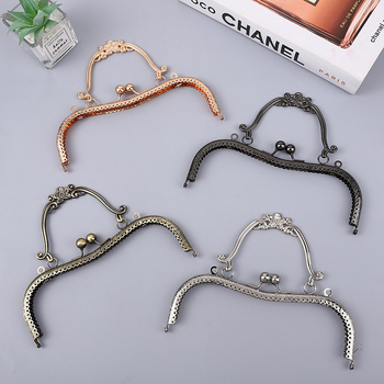 Метален аксесоар за чанти с модел сливово цвете и квадратна повърхност, пет отвора, двойно висящо ухо