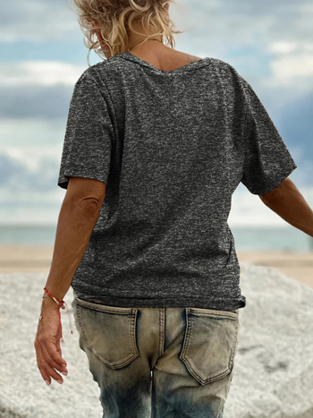 Top dama cu decolteu în V, mânecă scurtă, croi lejer, țesătură poliester-elastan, lungime 50–65 cm