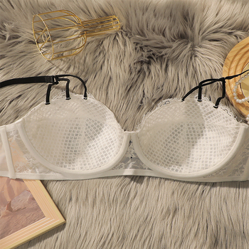 Bralette Balconette cu arc metalic, fără căptușeală, cupă 3/4 cu cupă subțire modelată, broderie dantelată