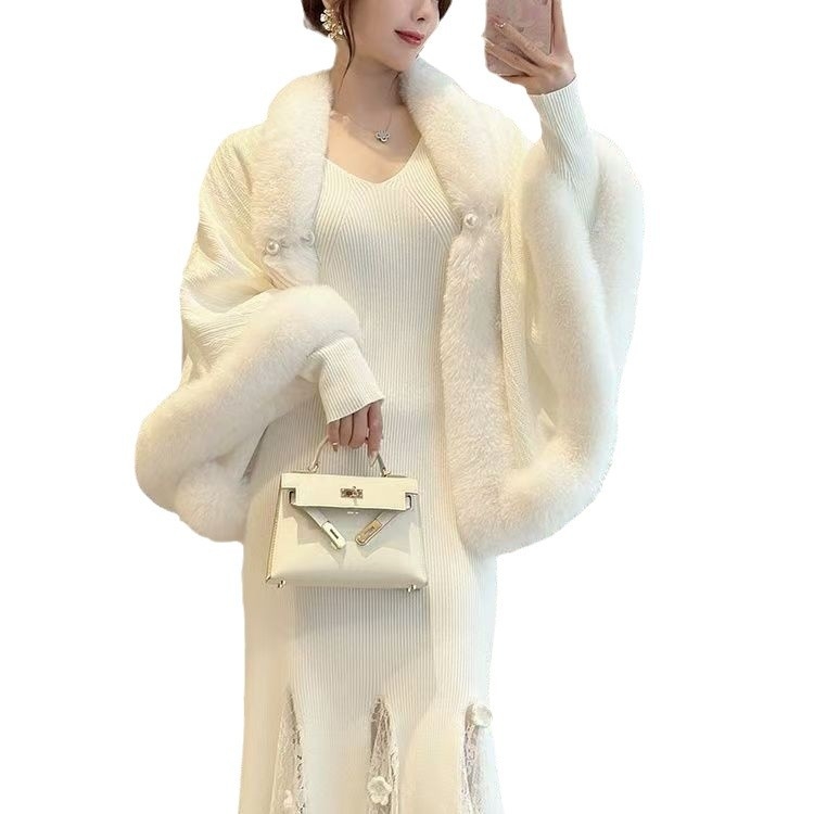 Πόνχο από τεχνητή γούνα Rex Rabbit με γούνινο γιακά – γυναικείο ένδυμα για όλους τους εποχικούς καιρούς, κυκλοφόρησε το χειμώνα του 2023