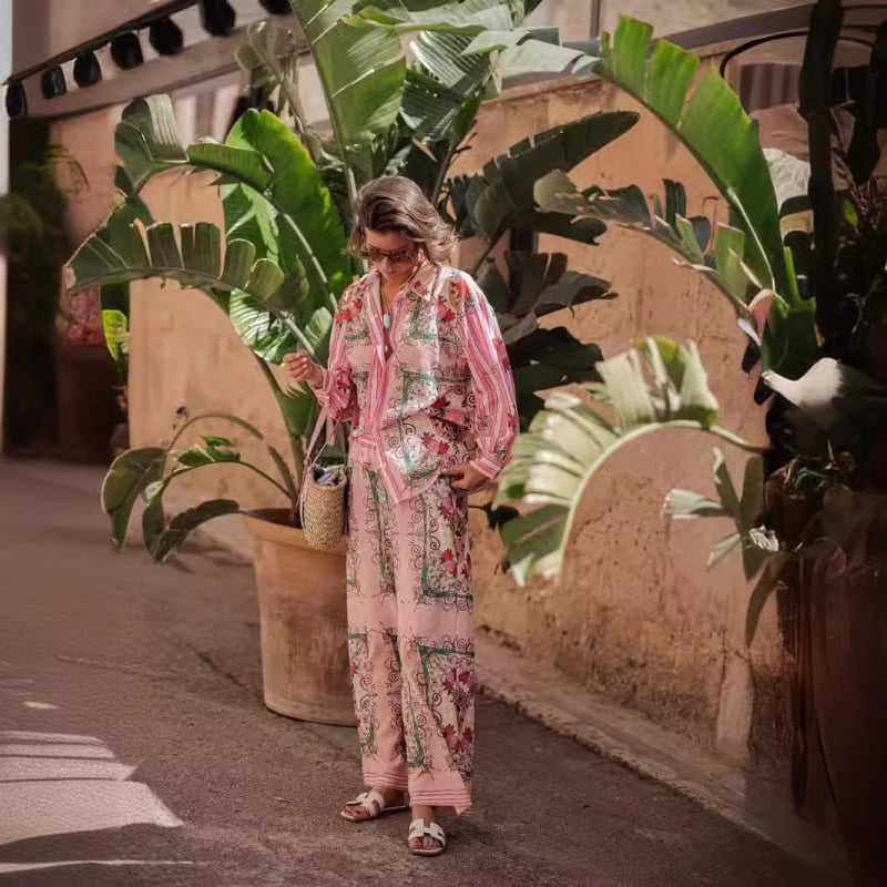 Set din in cu mâneci lungi și cardigan, imprimeu floral, amestec în in cu 50–70% in și 30–50% poliester, primăvara 2025