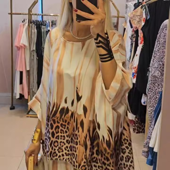 Ženski dvodijelni kostim s leopard printom — poliester (70–80%), jesen 2024, gradski street style, 3/4 rukava