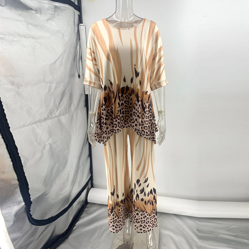 Ženski dvodijelni kostim s leopard printom — poliester (70–80%), jesen 2024, gradski street style, 3/4 rukava
