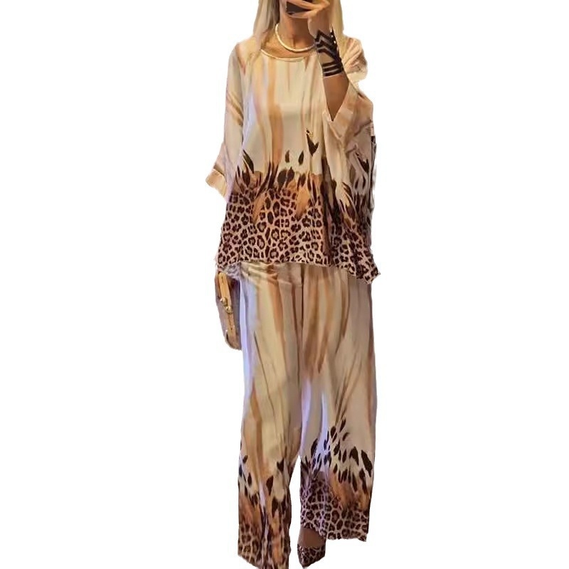 Ženski dvodijelni kostim s leopard printom — poliester (70–80%), jesen 2024, gradski street style, 3/4 rukava