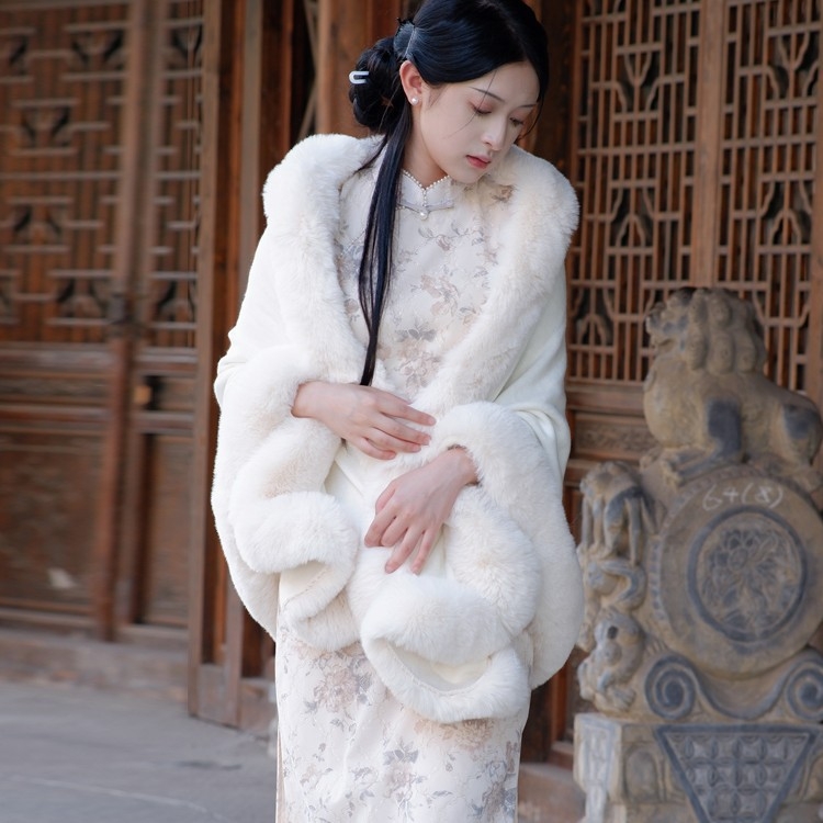 Unisex παλτό-κάπα από πολυεστέρα-σίλκ με τεχνητή γούνα, μανίκια τύπου μπατ, μονόχρωμο, ζεστό, άνοιξη 2024