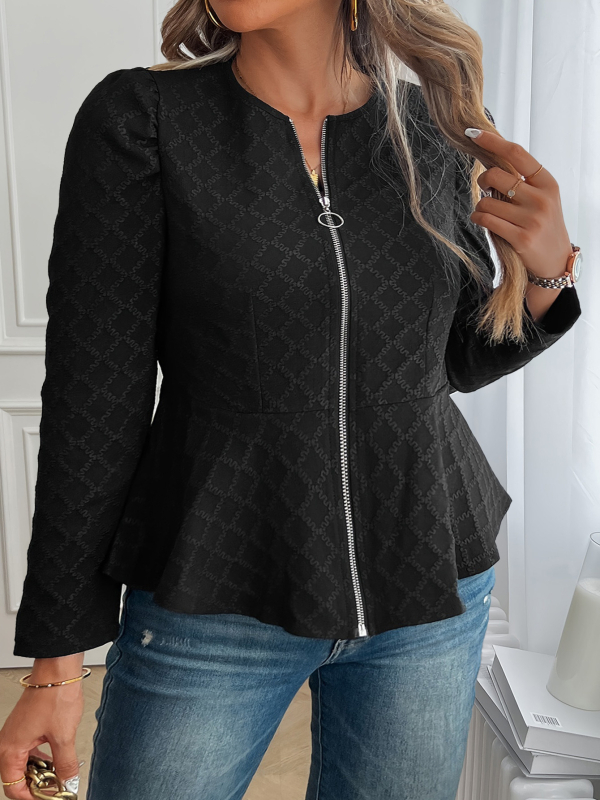 Pufos ujjú dzseki, cipzáras záródás, környak, poliészter-elasztán keverék, téli 2024 megjelenés