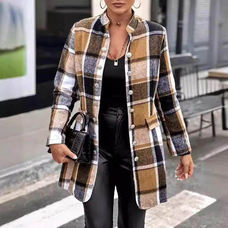 Παλτό καρό από μαλλί με όρθιο γιακά και κούμπωμα με ένα κουμπί; 70–80% πολυεστέρας