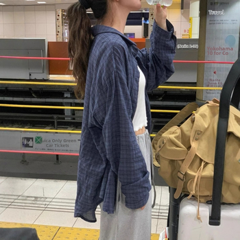 Риза с каре шарка, слънцезащитна лека риза за външно носене, яка поло, дълги ръкави, свободен силует, планка с множество катарами