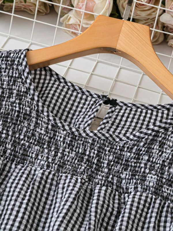 Ženski pulover-top s okruglim izrezom, 3/4 rukavi s volanom poput lotosa, mješavina pamuk-linen s ramije i poliester, standardna duljina 50–65 cm, opušten izgled