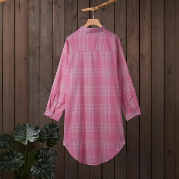 Риза със поло яка, свободен силует, дълги ръкави, шарка райета/решетка