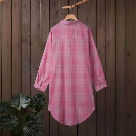 Риза със поло яка, свободен силует, дълги ръкави, шарка райета/решетка