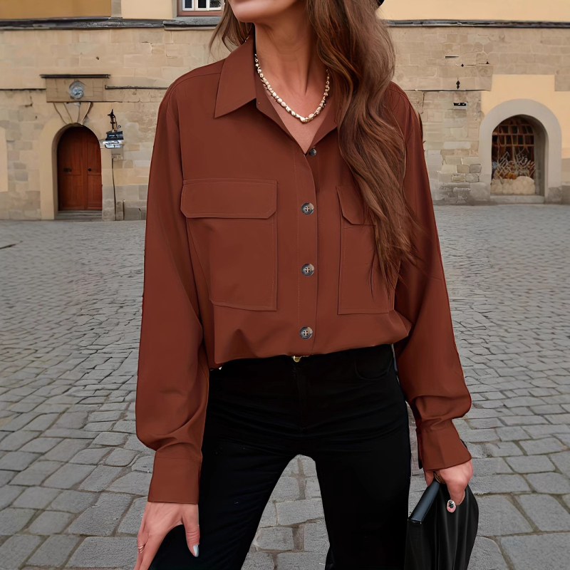 Риза полиестер, дълги ръкави, яка с ревер, свободна кройка, закопчаване с катарами