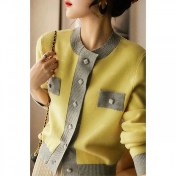 Cardigan tricotat cu patchwork, croială lejeră, guler rotund, mâneci lungi, poliester 80-90%