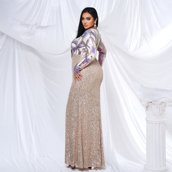 Csillogó hosszú ujjú estélyi ruha kerek nyakkal, uszályos fazon és flitterekkel, poliészter–spandex keverék (95% poliészter, 5% spandex), magas hőmérsékletű formázás, 2024 nyár.