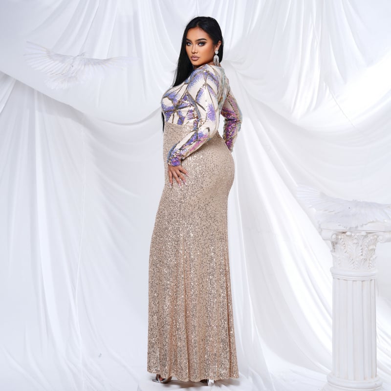 Csillogó hosszú ujjú estélyi ruha kerek nyakkal, uszályos fazon és flitterekkel, poliészter–spandex keverék (95% poliészter, 5% spandex), magas hőmérsékletű formázás, 2024 nyár.