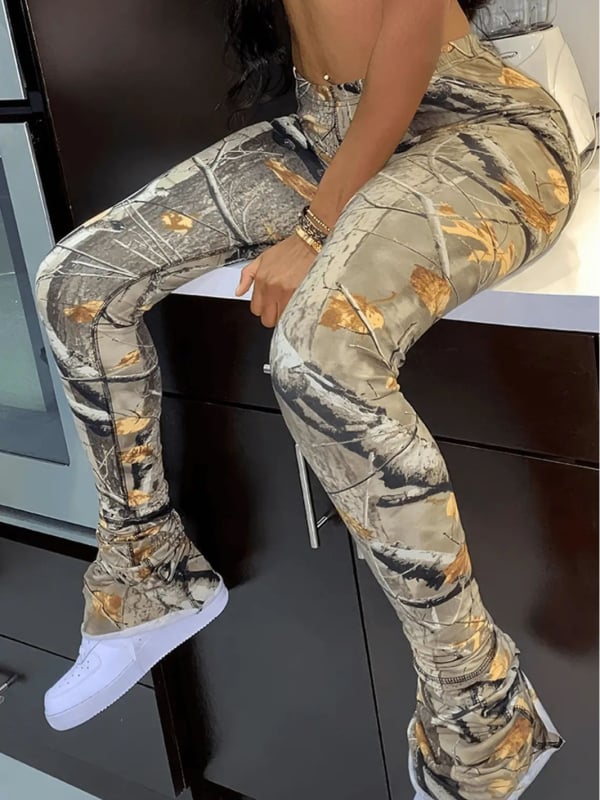 Pantaloni casual dama cu imprimeu de frunze, stil micro-pantaloni, țesătură milk silk; poliester 90–95%, spandex <30%; primăvara 2024