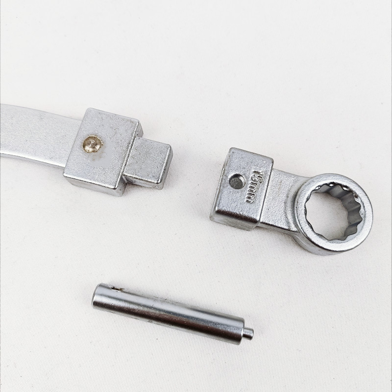 Ленточен ключ, 15-части комплект със сменяеми глави, хромирана повърхност, хром-ванадиева стомана, тегло 1.7