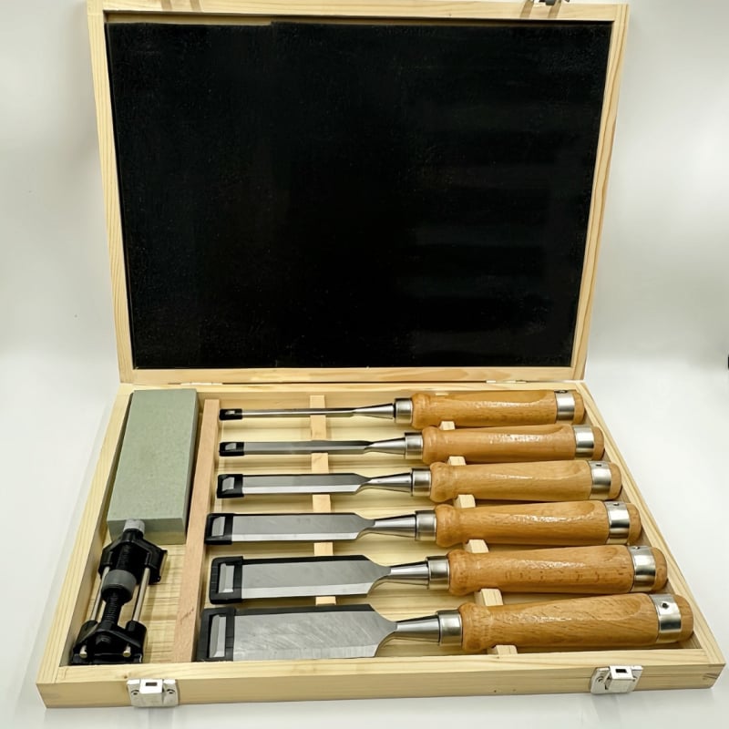 Faipari vésőkészlet, fa nyéllel, sík vésőfej, magas széntartalmú acél pengével, penge szélessége 32 mm, nettó tömeg 1,6 kg