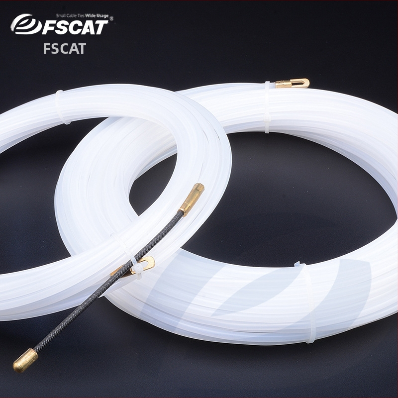 Нейлонов стенен водещ за прокарване на кабели за електрическо окабеляване — Terence, Zhejiang