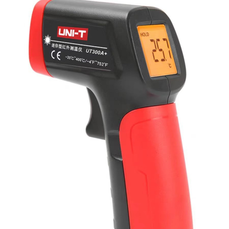 Χειροκίνητο υπέρυθρο θερμόμετρο με λέιζερ UT300A/UT300C, ανάλυση 0.1°C, εύρος -32 έως 1050°C, ακρίβεια ±1.8°C, χρόνος απόκρισης 500 ms