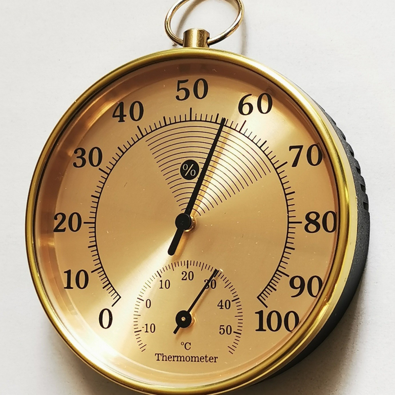 HT9100G higrotermometras su anglų dialu HM; drėgmės tikslumas ±7%, raiška 2%RH/2°C, temperatūros tikslumas ±2°C; tinka namams, biurui ir sandėliui