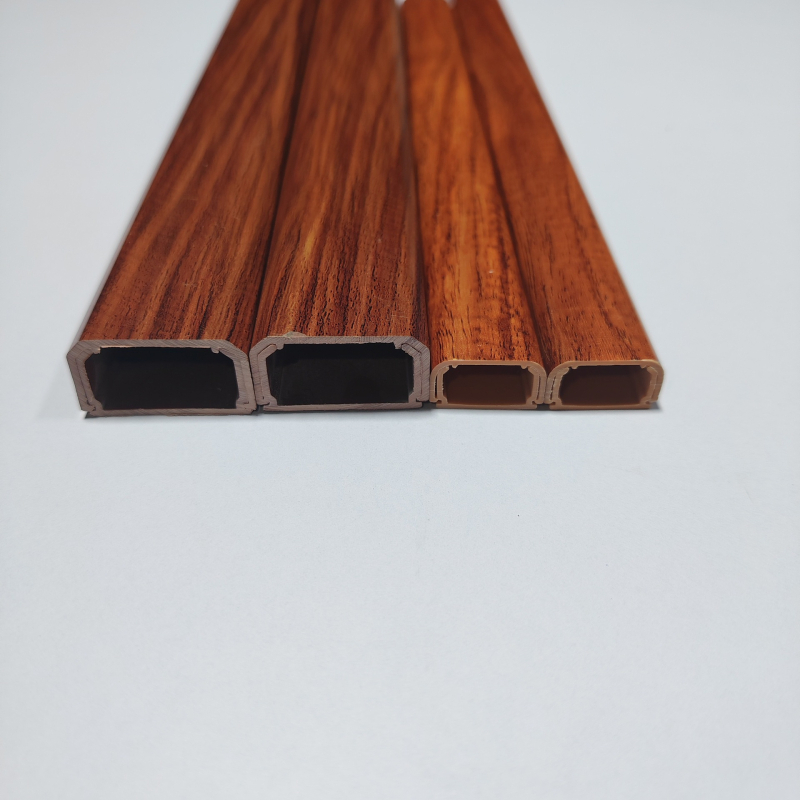 Canal de cablu pătrat din PVC, finisaj lemn, rezistent la foc și praf, pentru montaj în interior