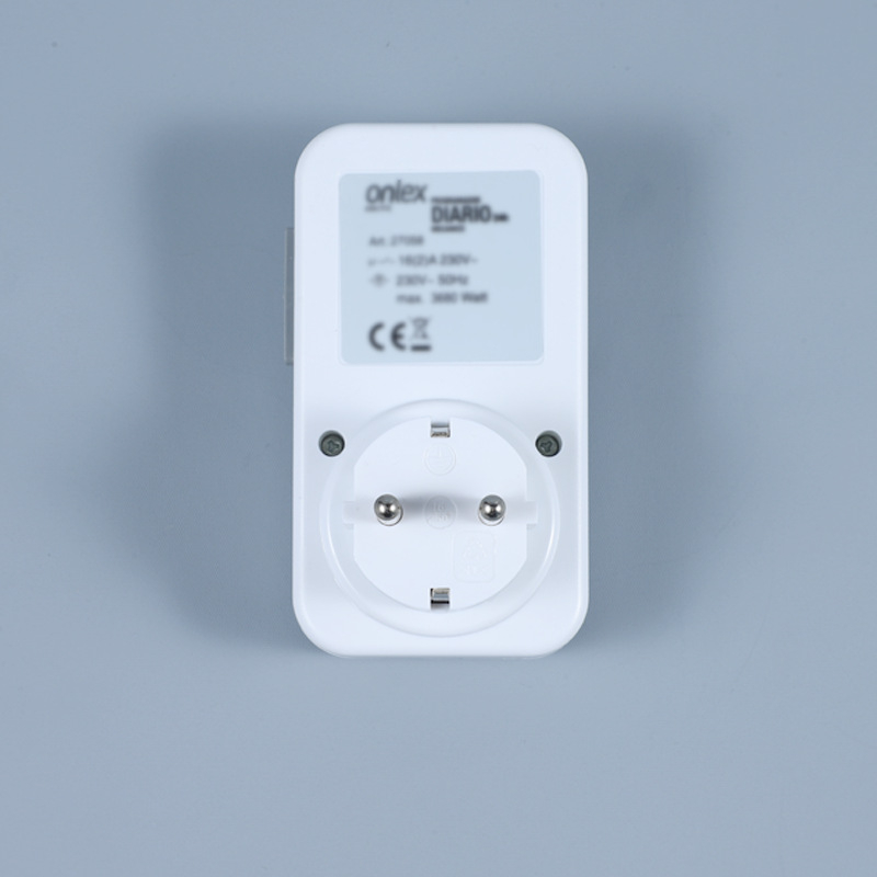 Mechaninis laikmačio lizdas su Europos stiliaus 24 valandų ciklu, 16 A, 250 V, liepsnai atsparus PC korpusas