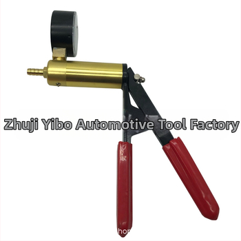 Ръчна вакуум помпа за смяна на спирачна течност, модел YB-112, диапазон 0–30 inHg (0–760 mmHg), точност: прецизност, тегло 0,9 кг.