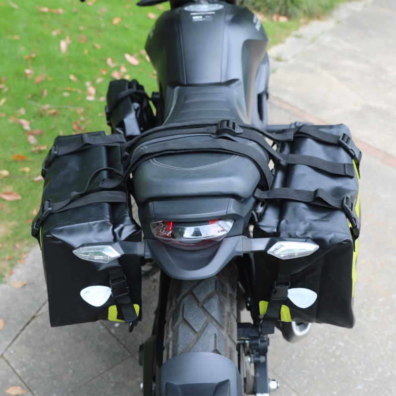 Motociklo galinė krepšė, vandeniui atspari PVC 50L, du 25L skyriai, su lietaus apsauga