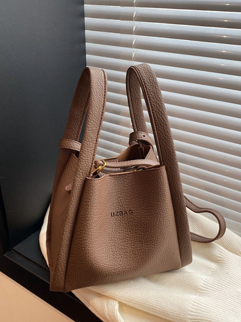 Geantă tip găleată, material PU, curea simplă, închidere cu fermoar, căptușeală poliester