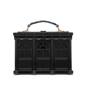 Akril kéz- és válltáska — vízszintes négyzet alakú, csapzáras záródás, gyapotbélés, merev külső