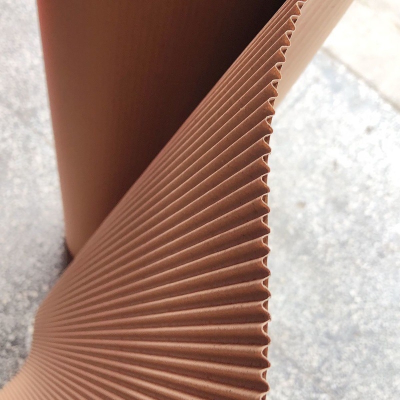 Гофриран картонен рулон за опаковане на мебели, клас A, друга марка