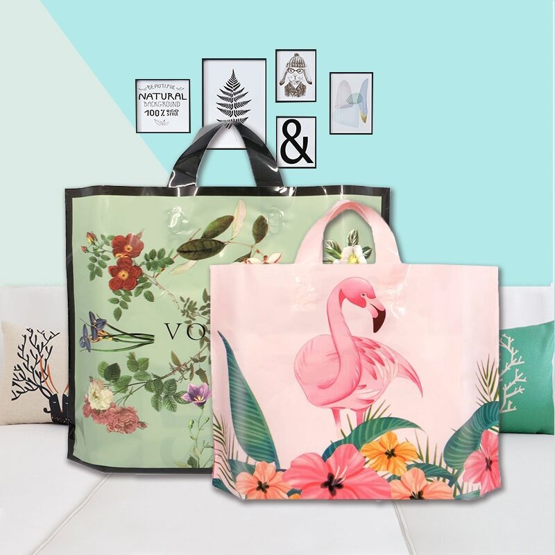 Storas plastikinis drabužių pakuotės maišas su dviejų sluoksnių storumu 14–18, dienos gamyba 10 000