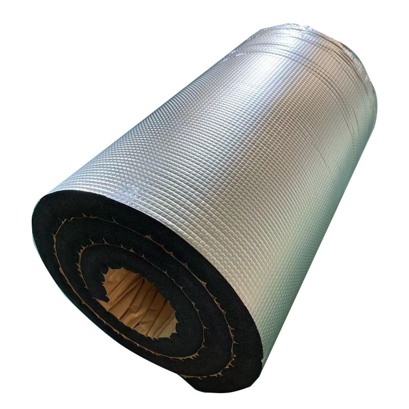 Aliuminio folijos izoliacinė plokštė su putų gumos ir plastiko šerdimi – garso izoliacija studijoms, ritinėlio plokštė, šilumos laidumas 0,03 W/mK, darbinė temperatūra 200°C