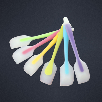 Ολοκληρωμένη σιλικονοσ spatula – ακανόνιστο σχήμα; υλικό σιλικόνης; κατάλληλη για στρώση κρέμας σε τούρτες; συμβατή με φόρμες ψησίματος