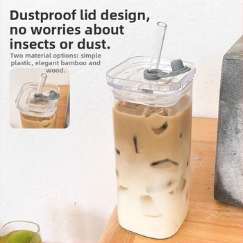 Боросиликатова квадратна стъклена чаша за вода с капак и сламка — запечатана и водонепропусклива, термоустойчиво стъкло, многослойна конструкция, портативна