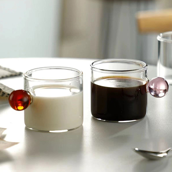 Γυάλινο φλυτζάνι με σφαιρική λαβή - γυαλί υψηλής πυριτικότητας, φυσητό, βαμμένη επιφάνεια, μοντέρνο και απλό στυλ