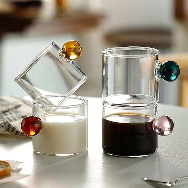 Γυάλινο φλυτζάνι με σφαιρική λαβή - γυαλί υψηλής πυριτικότητας, φυσητό, βαμμένη επιφάνεια, μοντέρνο και απλό στυλ