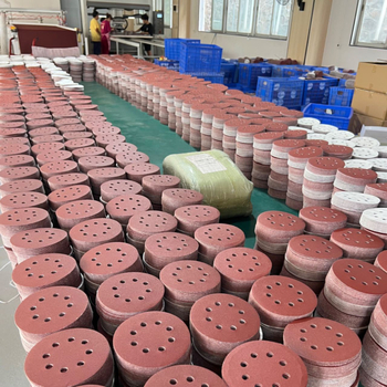 Dongguan Zhongke осемдупкова алуминиева шкурка за шлайфане и полиране, с хартиена основа