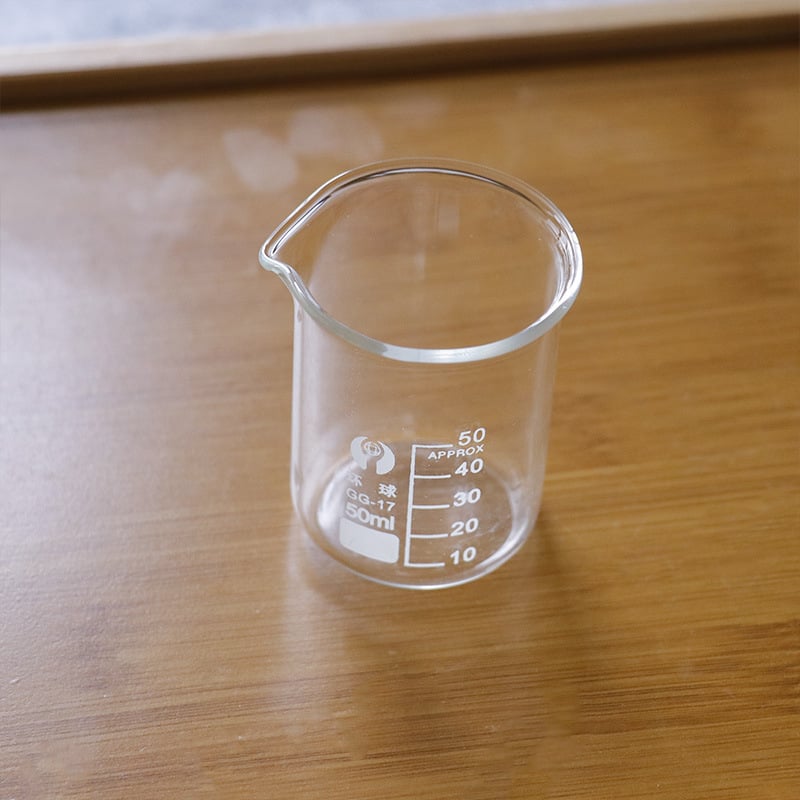 Εργαστηριακό ποτήρι από υψηλόβορσιλικό γυαλί με κλίμακα – μετρητικό ποτήρι για DIY αρωματοθεραπείας κεριά, περιλαμβάνει γυάλινο αναδευτήρα, χωρητικότητες 25/50/100/250 ml