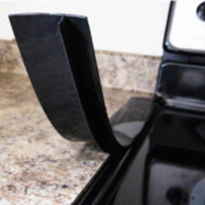 Силиконов уплътнител за пролука на газов котлон — високотемпературен, маслоустойчив, износоустойчив и корозионно устойчив; материал: силикон; приложение: врати и прозорци; използване: уплътнение срещу масло, вода и прах