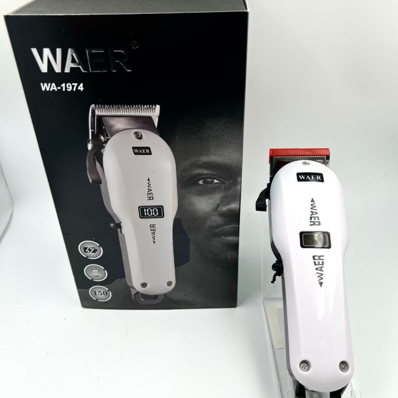 Hajvágó gép, vezeték nélküli, újratölthető, titánium ötvözetű vágófej, kefemotor, beépített akkumulátor, levehető és mosható vágófej