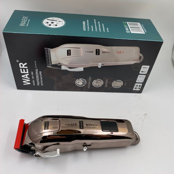 Επαναφορτιζόμενη κουρευτική μηχανή με ενσωματωμένη μπαταρία (300–500 mAh), αυτονομία μπαταρίας 1–3 ώρες, κεφαλή κοπής από τιτάνιο, κινητήρας με βούρτσες, αποσπώμενη κεφαλή κοπής που πλένεται