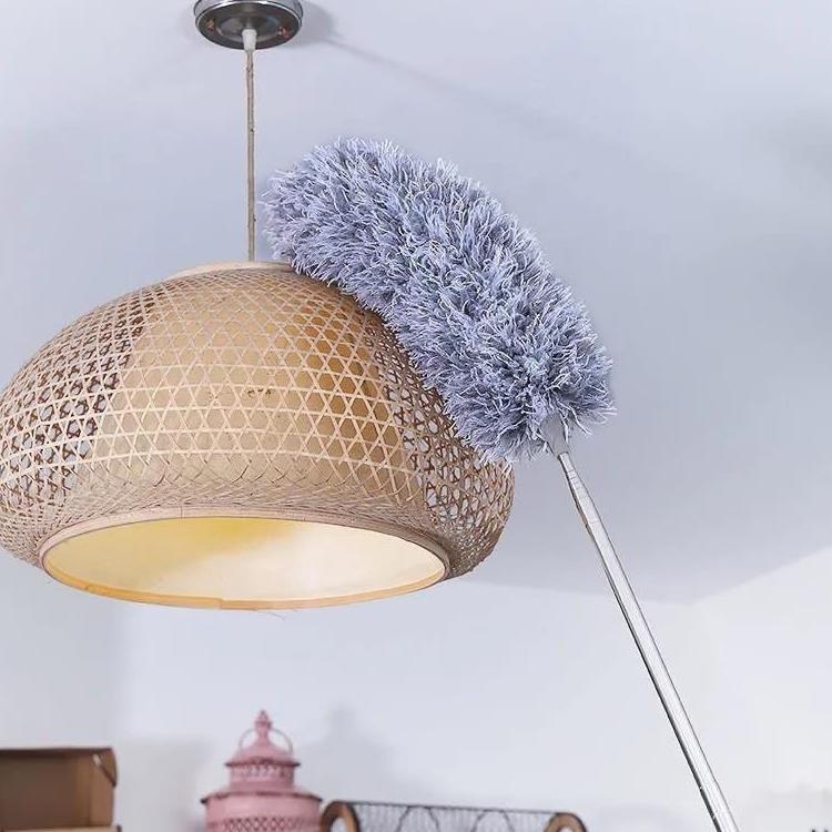 Plunksninių dulkių šluotelė su elektrostatiniu dulkių pašalinimu, teleskopinė lazda luboms ir sunkiai pasiekiamoms vietoms valyti