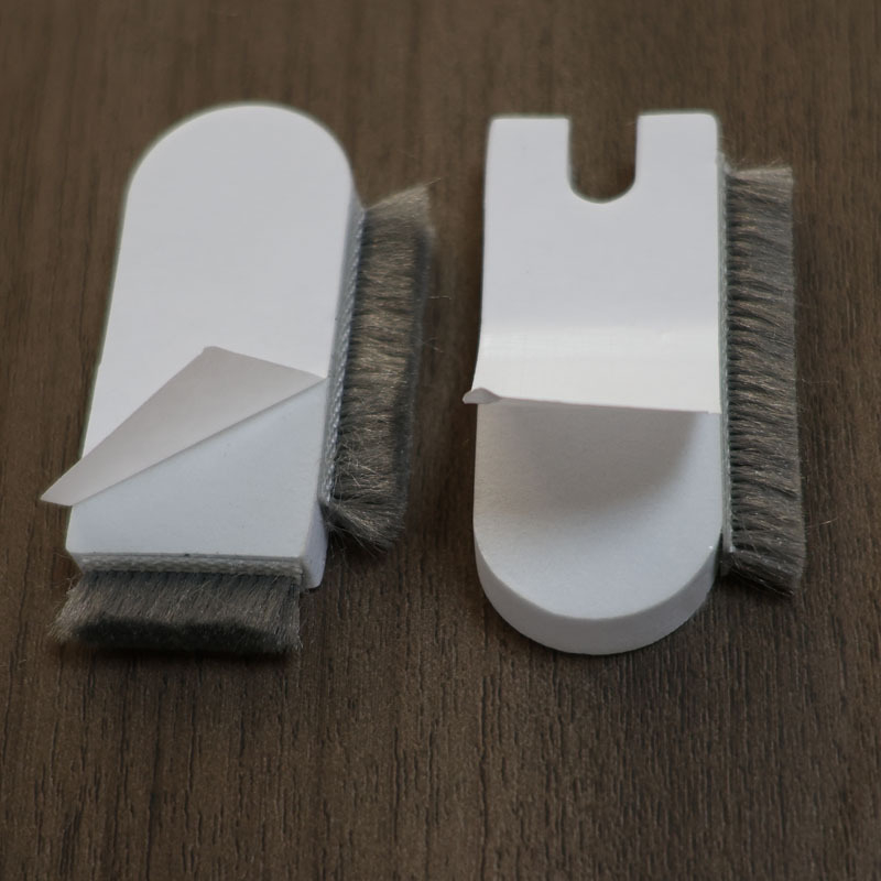 PVC прозоречен уплътнител за плъзгащи се прозорци с армировка, самозалепващ, ветро- и прахоустойчив с горен и долен жлеб; високотемпературна устойчивост, износоустойчивост, устойчивост на стареене и корозия; модерен минималистичен стил