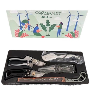 Brken öt részes kerti szerszámkészlet mangánacélból, metszőollóval és összecsukható fűrésszel, egy dobozban