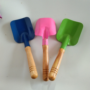 Παιδικό φτυάρι κηπουρικής με ξύλινο κοντάρι για φύτευση