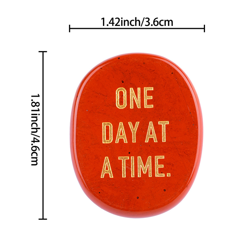 Natūrali agatų plokštele su bronzine graviruote ONE DAY AT A TIME – pritaikomas rankinis dekoratyvinis gaminys